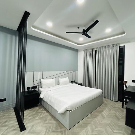 Bedchambers Serviced Apartment, Golf Course, Gurgaon Esterno foto