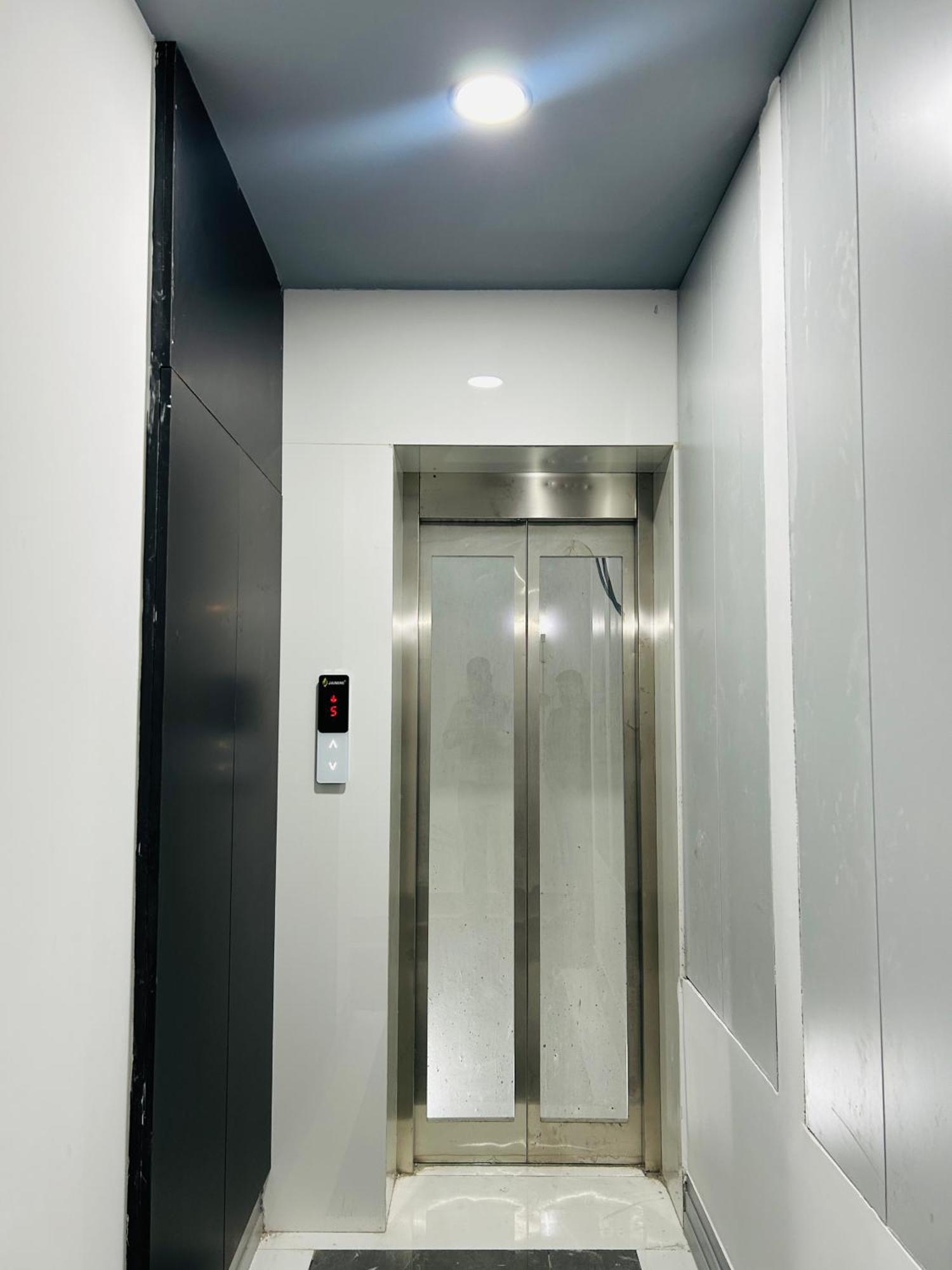Bedchambers Serviced Apartment, Golf Course, Gurgaon Esterno foto
