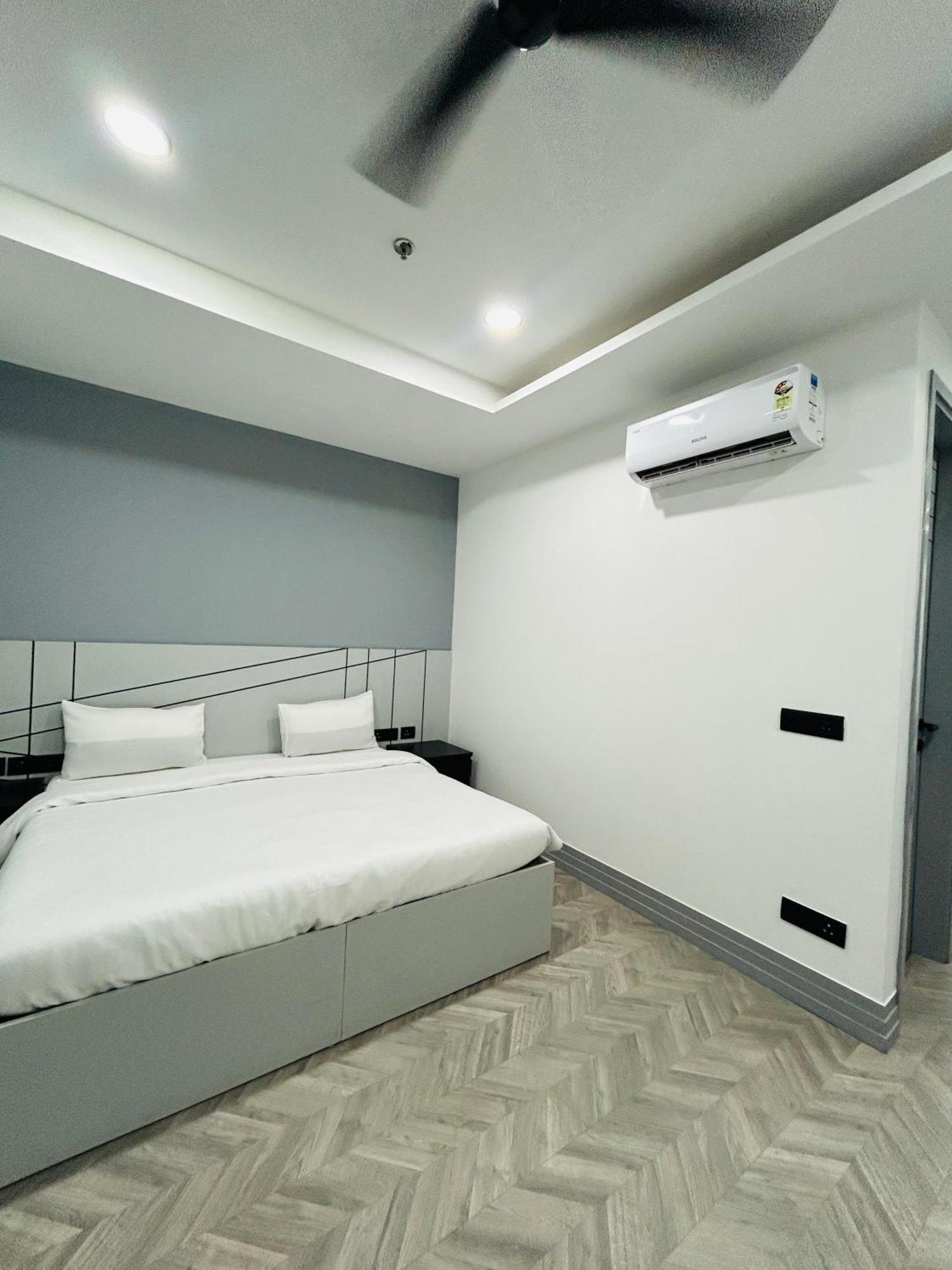 Bedchambers Serviced Apartment, Golf Course, Gurgaon Esterno foto