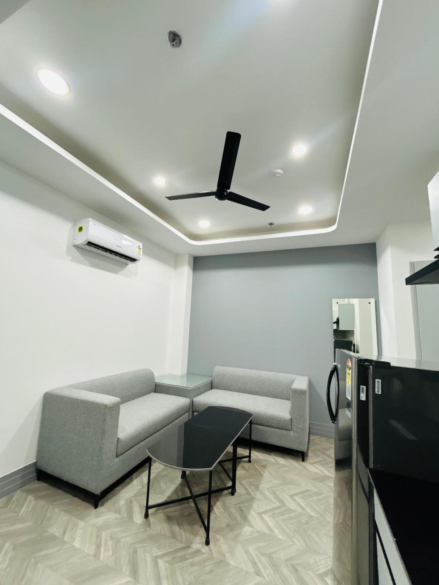 Bedchambers Serviced Apartment, Golf Course, Gurgaon Esterno foto