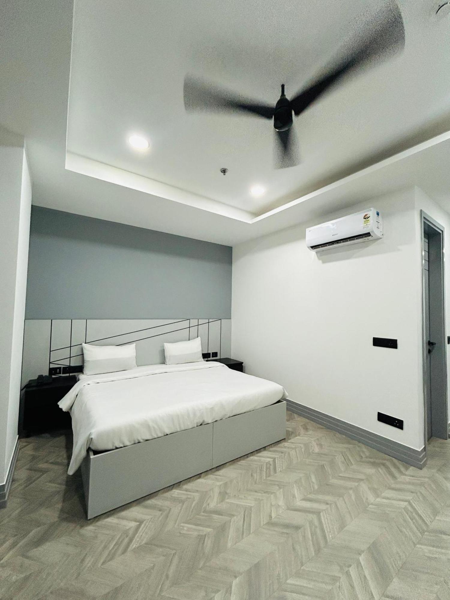 Bedchambers Serviced Apartment, Golf Course, Gurgaon Esterno foto