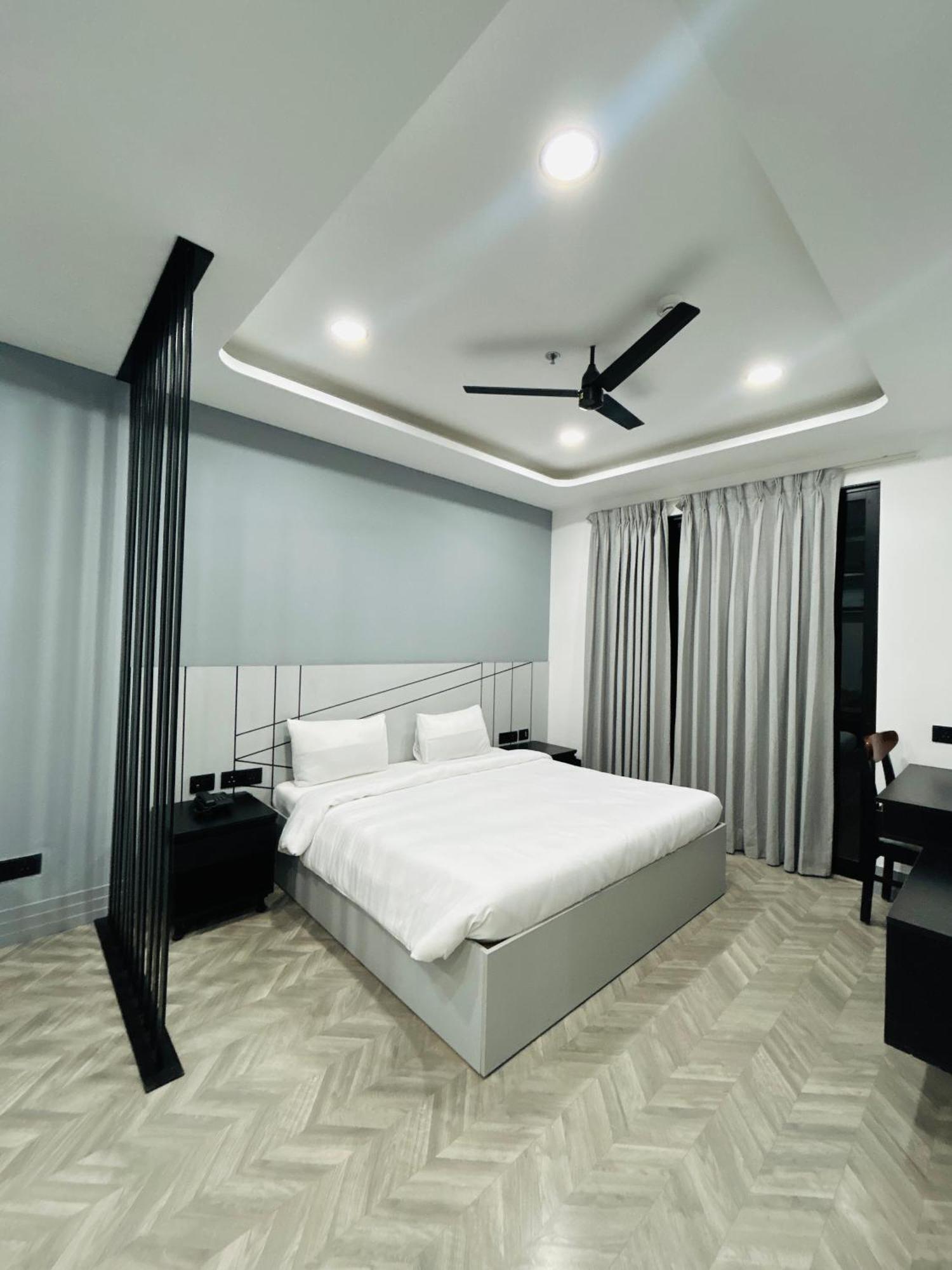 Bedchambers Serviced Apartment, Golf Course, Gurgaon Esterno foto