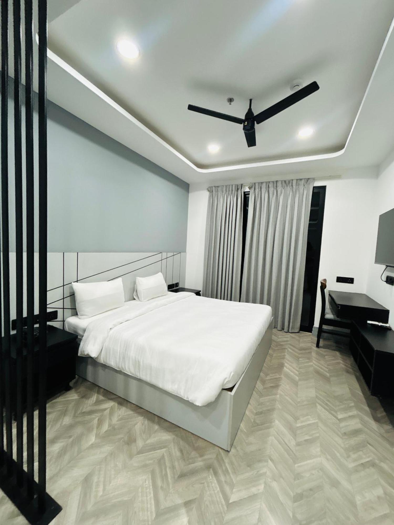 Bedchambers Serviced Apartment, Golf Course, Gurgaon Esterno foto