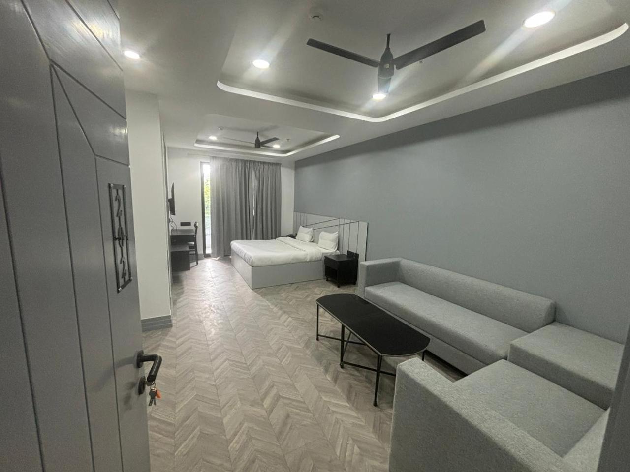 Bedchambers Serviced Apartment, Golf Course, Gurgaon Esterno foto